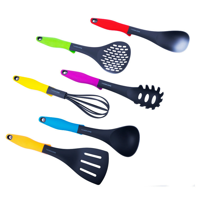 Set de utensilios con rallador  y batidor de globo de 7 piezas - Trendkuisine | Tendencia en tu cocina